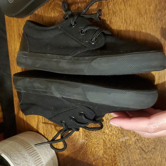 Air Underground Blk Lace Sneakers & Palms Blk w/ Rhinestone Sliders - Picture 4 of 10